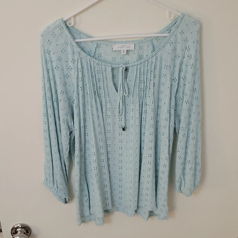 NEW DIRECTIONS Eyelet Peasant Tie Neckline Cottage Coquette Blouse - Picture 3 of 9